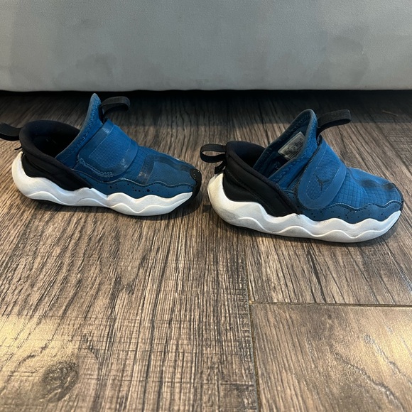 Nike Air Jordan 23SEVEN blue + black slip on toddler size 8c - Picture 4 of 7